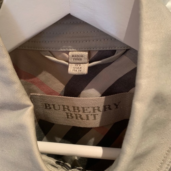 Burberry trench coat - Picture 2 of 4
